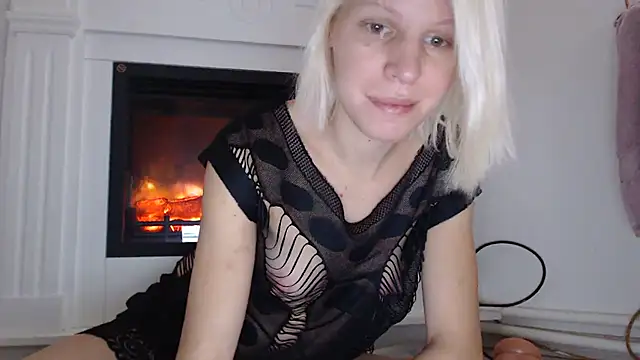 Snapshot of ElssaRush chatting on October 29, 2025, 5:50 am ElssaRush online show from October 29, 2025, 5:50 am