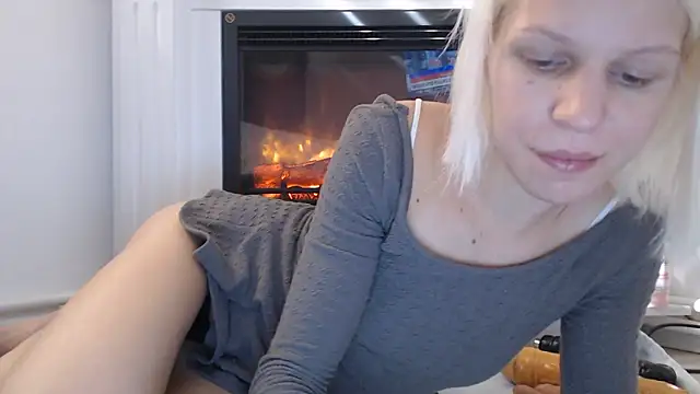 Snapshot of ElssaRush chatting on October 20, 2025, 11:00 am ElssaRush online show from October 20, 2025, 11:00 am