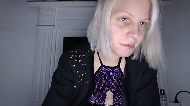 Snapshot of ElssaRush chatting on November 13, 2025, 5:50 pm ElssaRush online show from November 13, 2025, 5:50 pm