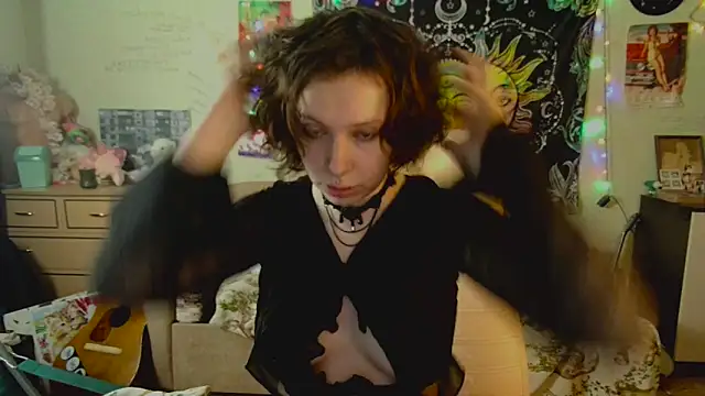 Snapshot of Lil_foxxx chatting on September 26, 2025, 11:39 am Lil foxxx online show from September 26, 2025, 11:39 am