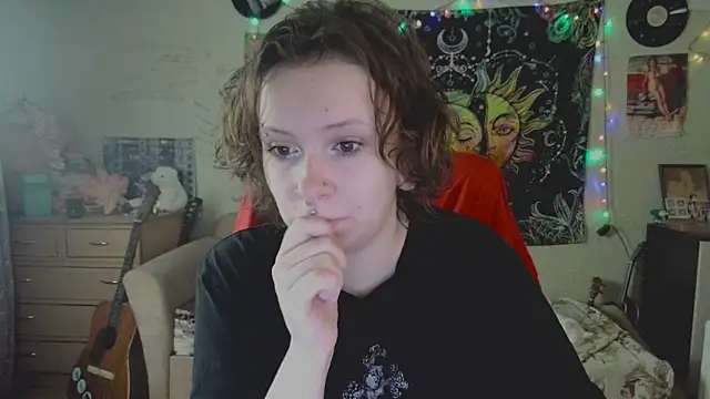 Snapshot of Lil_foxxx chatting on September 23, 2025, 11:06 am Lil foxxx online show from September 23, 2025, 11:06 am