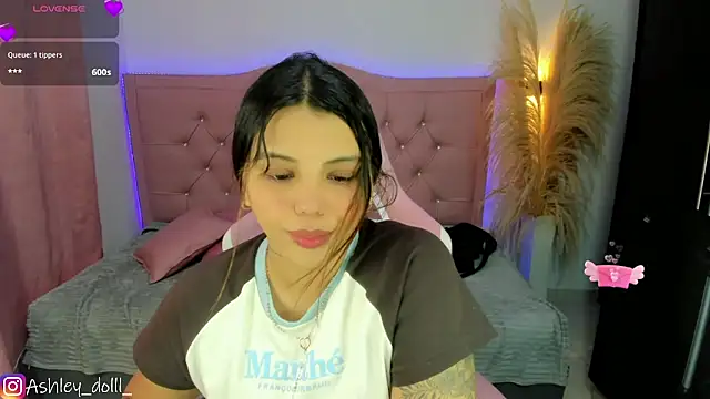 Snapshot of Ashley_dolll chatting on June 10, 2026, 8:32 pm Ashley dolll online show from June 10, 2026, 8:32 pm