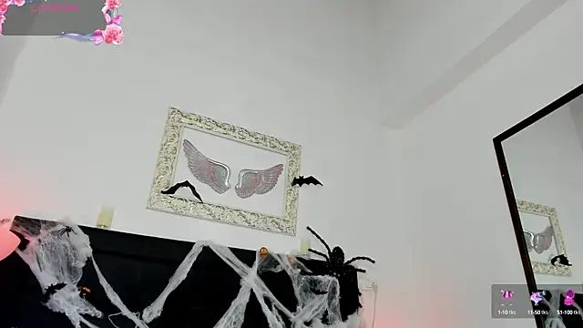 Lola Blondie online show from October 8, 2025, 12:17 pm