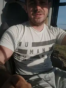 adisiadi online show from March 12, 2025, 6:29 am