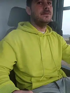 adisiadi online show from March 10, 2025, 5:33 am