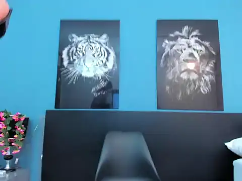 SophiaQueens online show from February 5, 2026, 8:15 pm