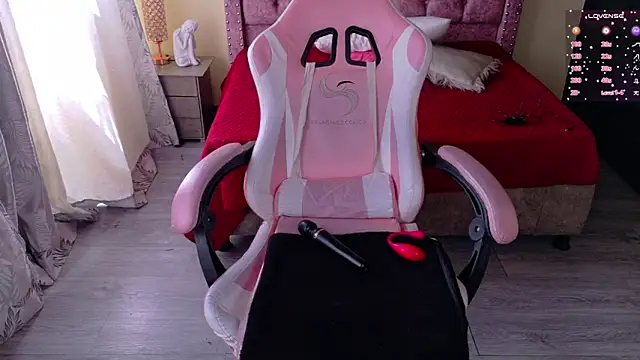 Snapshot of sweet__thang chatting on November 30, 2025, 4:30 pm sweet thang online show from November 30, 2025, 4:30 pm