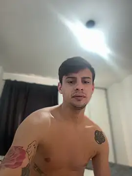 CarinaRose online show from February 18, 2026, 8:05 pm