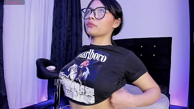 Snapshot of Heli-kowski chatting on September 24, 2025, 4:41 am Heli-kowski online show from September 24, 2025, 4:41 am