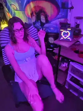 AlicePayne online show from February 11, 2026, 5:18 am