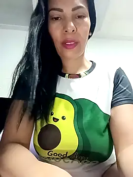 DaphneRosses online show from May 5, 2026, 1:58 pm