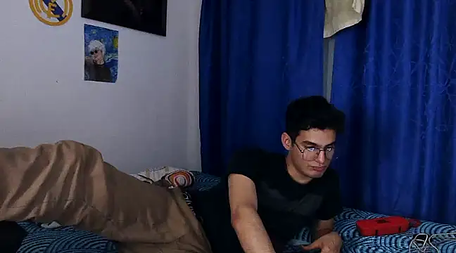 Snapshot of Thiagobb7 chatting on March 17, 2025, 12:10 am Thiagobb7 online show from March 17, 2025, 12:10 am