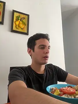 Snapshot of Thiagobb7 chatting on October 20, 2025, 8:20 pm Thiagobb7 online show from October 20, 2025, 8:20 pm