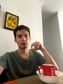 Snapshot of Thiagobb7 chatting on October 25, 2025, 2:39 pm Thiagobb7 online show from October 25, 2025, 2:39 pm