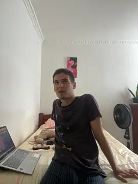 Snapshot of Thiagobb7 chatting on September 17, 2025, 7:38 pm Thiagobb7 online show from September 17, 2025, 7:38 pm