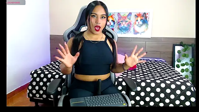 bella warzon online show from April 28, 2026, 8:13 pm