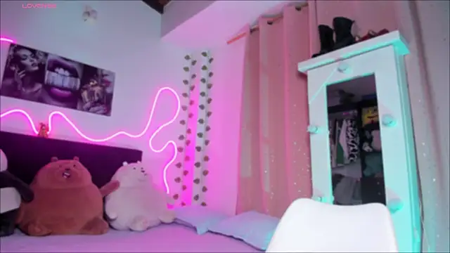 Vickysth online show from October 15, 2025, 11:13 pm