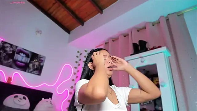 Vickysth online show from October 13, 2025, 10:21 pm