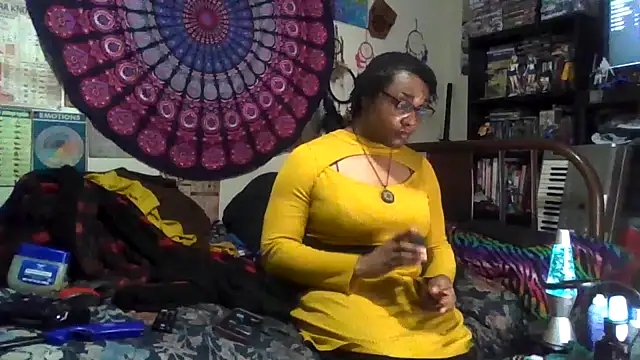 Snapshot of GardeniaFields chatting on November 24, 2025, 12:32 am GardeniaFields online show from November 24, 2025, 12:32 am