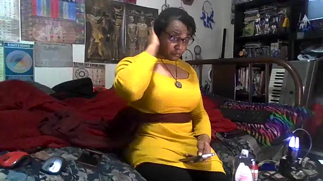 Snapshot of GardeniaFields chatting on November 12, 2025, 2:15 am GardeniaFields online show from November 12, 2025, 2:15 am