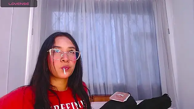 violettsuncs online show from September 19, 2025, 9:52 pm