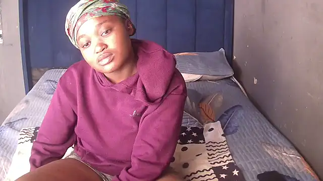 Snapshot of SexyShybarbie chatting on July 27, 2026, 7:48 am SexyShybarbie online show from July 27, 2026, 7:48 am