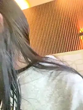 Snapshot of MagieeThomson chatting on November 8, 2025, 1:03 pm MagieeThomson online show from November 8, 2025, 1:03 pm