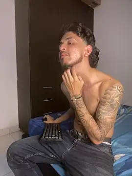 Snapshot of Zayn_kane chatting on July 30, 2026, 12:43 am Zayn kane online show from July 30, 2026, 12:43 am