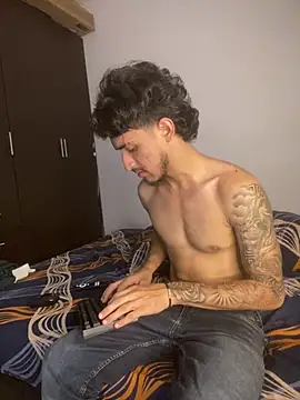 Snapshot of Zayn_kane chatting on July 25, 2026, 2:08 am Zayn kane online show from July 25, 2026, 2:08 am