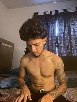 Snapshot of Zayn_kane chatting on June 14, 2026, 7:37 pm Zayn kane online show from June 14, 2026, 7:37 pm