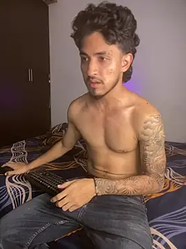 Snapshot of Zayn_kane chatting on July 26, 2026, 4:25 pm Zayn kane online show from July 26, 2026, 4:25 pm