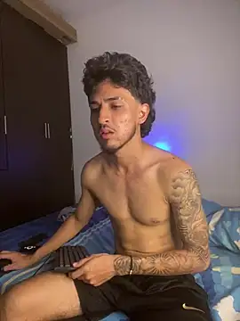 Snapshot of Zayn_kane chatting on July 1, 2026, 4:18 pm Zayn kane online show from July 1, 2026, 4:18 pm