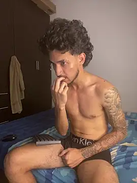 Snapshot of Zayn_kane chatting on August 2, 2026, 3:20 pm Zayn kane online show from August 2, 2026, 3:20 pm