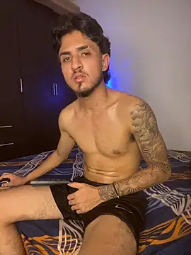 Snapshot of Zayn_kane chatting on June 26, 2026, 5:24 am Zayn kane online show from June 26, 2026, 5:24 am