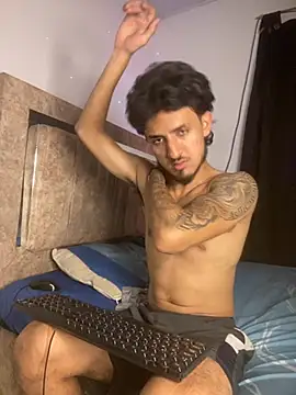 Snapshot of Zayn_kane chatting on June 20, 2026, 3:33 am Zayn kane online show from June 20, 2026, 3:33 am