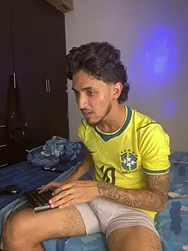 Snapshot of Zayn_kane chatting on July 5, 2026, 1:43 am Zayn kane online show from July 5, 2026, 1:43 am