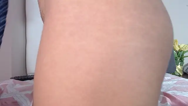 willow smitt online show from October 15, 2025, 12:46 pm