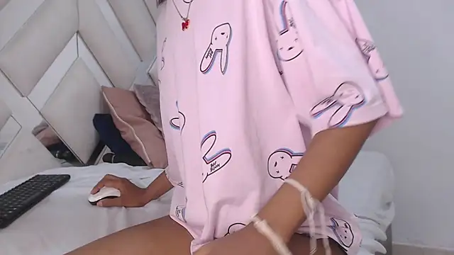 willow smitt online show from March 21, 2026, 2:32 pm