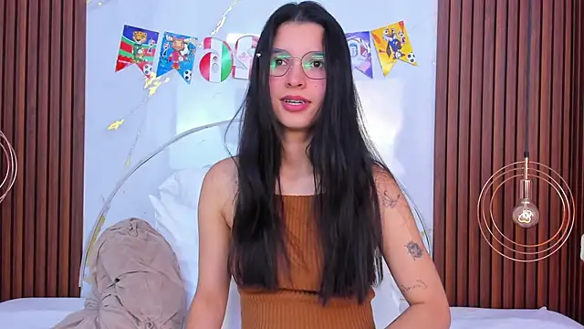 Snapshot of lucianasmith_ chatting on July 9, 2026, 8:52 pm lucianasmith online show from July 9, 2026, 8:52 pm