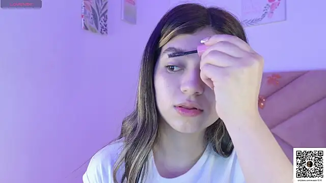 Snapshot of eva_sin18 chatting on October 23, 2025, 11:14 pm eva sin18 online show from October 23, 2025, 11:14 pm