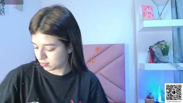 Snapshot of eva_sin18 chatting on October 27, 2025, 1:23 pm eva sin18 online show from October 27, 2025, 1:23 pm