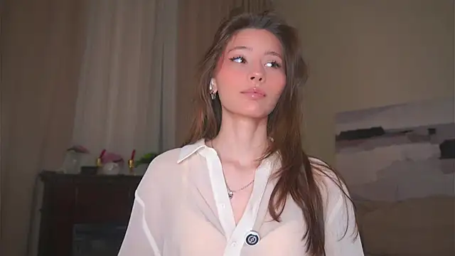 EditaBails online show from May 3, 2026, 7:17 pm