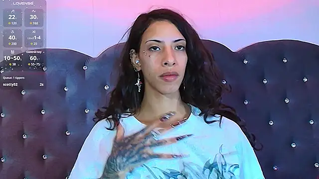 Snapshot of Lia_Valmont chatting on December 13, 2025, 8:04 pm Lia Valmont online show from December 13, 2025, 8:04 pm