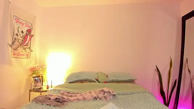 Snapshot of Alessamoth chatting on September 9, 2025, 4:27 pm Alessamoth online show from September 9, 2025, 4:27 pm