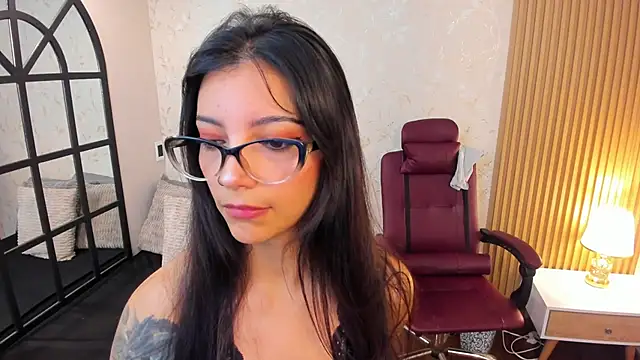 Snapshot of roxy_hell chatting on March 15, 2025, 12:13 pm roxy hell online show from March 15, 2025, 12:13 pm