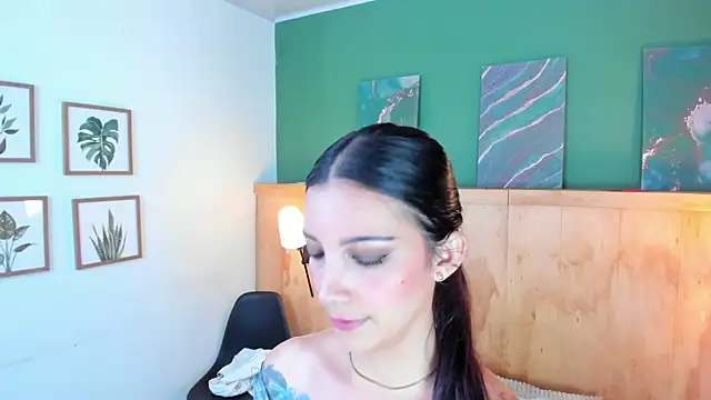 Snapshot of roxy_hell chatting on March 12, 2025, 11:33 pm roxy hell online show from March 12, 2025, 11:33 pm