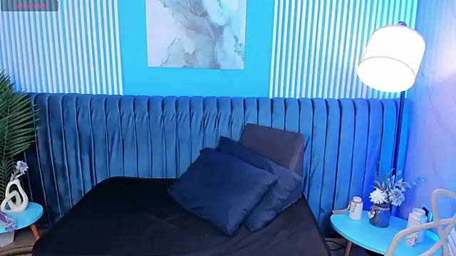 Snapshot of roxy_hell chatting on September 20, 2025, 7:08 pm roxy hell online show from September 20, 2025, 7:08 pm