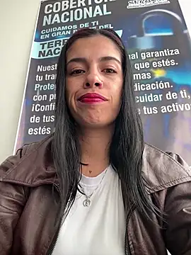 Snapshot of Nathaly_12 chatting on July 16, 2026, 12:35 pm Nathaly 12 online show from July 16, 2026, 12:35 pm