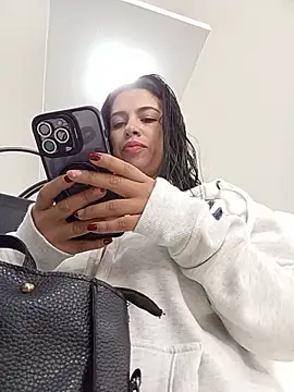 Snapshot of Nathaly_12 chatting on June 25, 2026, 1:27 pm Nathaly 12 online show from June 25, 2026, 1:27 pm