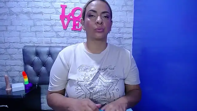 Milf-Prettyboobs online show from June 6, 2026, 10:53 am